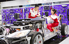 特斯拉辅助转向