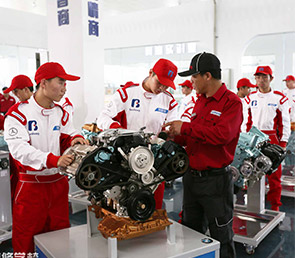 手把手教学_石家庄北方汽车学校